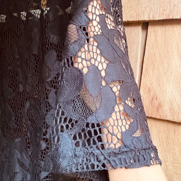 Suzanne Betro Womens 1X Floral Black Full Lace Boho Blouse Short Sleeve - Picture 4 of 9